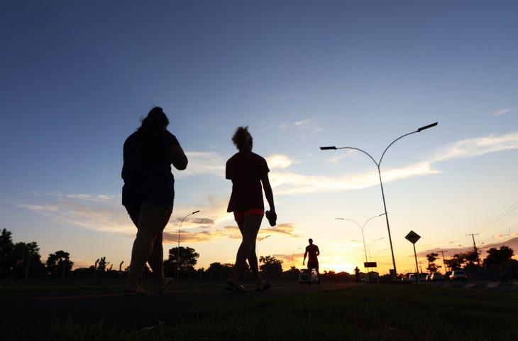 Fim de semana tem previsão de altas temperaturas e chuva de verão no Estado.